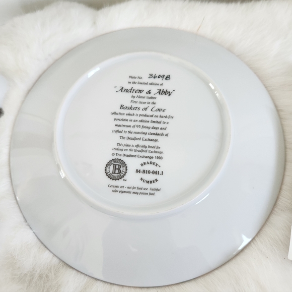 Vintage Andrew & Abby 'Baskets of Love' First Edition Collectible Cat Plate - Picture 5 of 6
